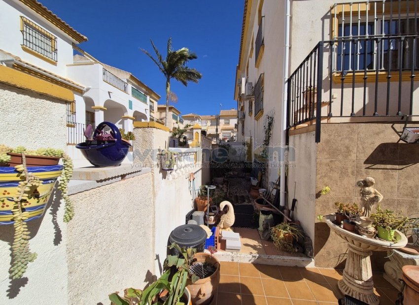 Videresalg - Quatro -
Orihuela Costa - Los Altos