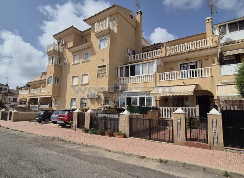 Videresalg - terraced -
Orihuela Costa - La Florida