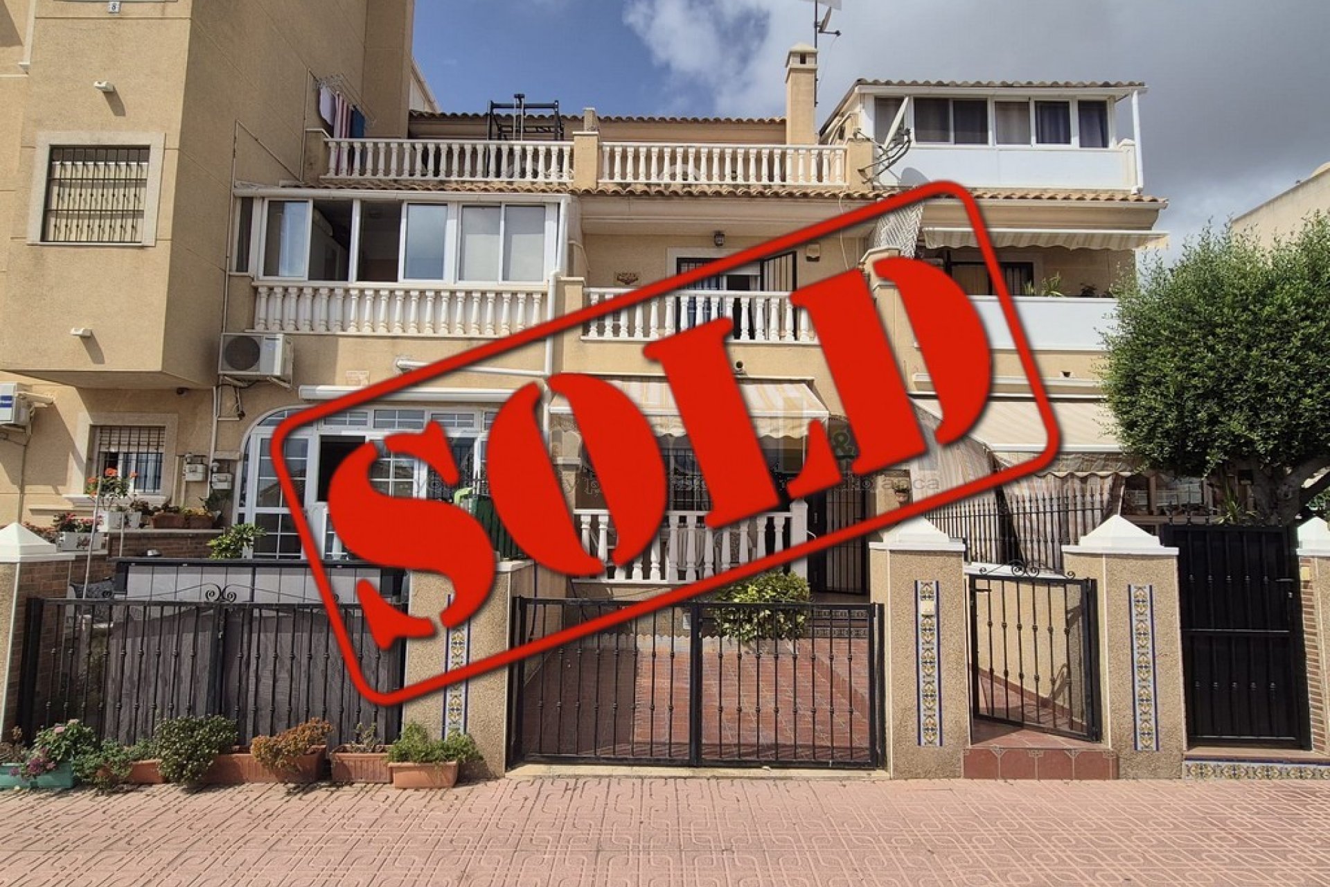 Videresalg - terraced -
Orihuela Costa - La Florida