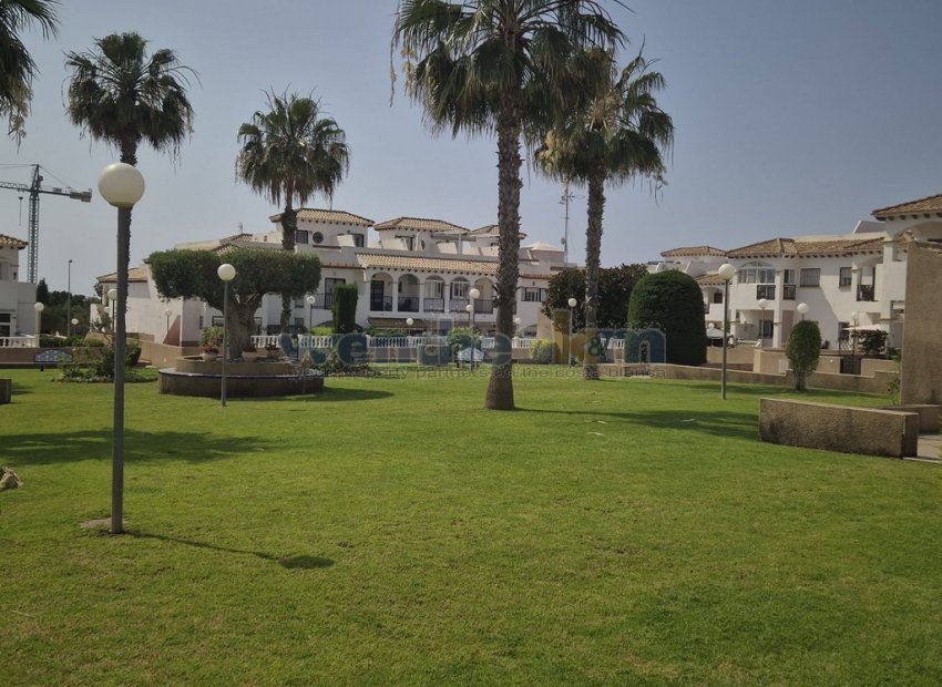 Videresalg - terraced -
Orihuela Costa - Los Altos