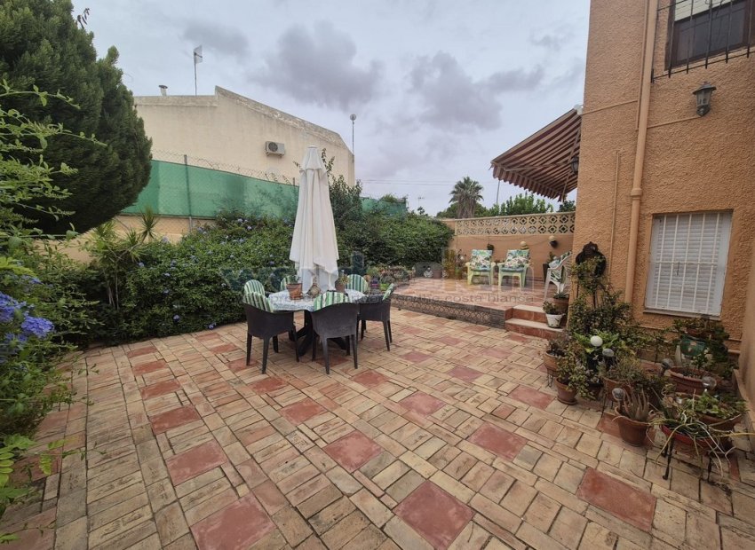 Wiederverkauf - Bungalow-Apartment -
Torrevieja - Los Balcones