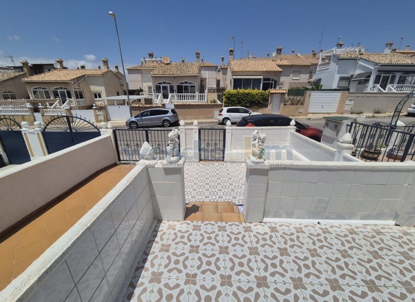 Wiederverkauf - bungalow -
Orihuela Costa - Los Altos