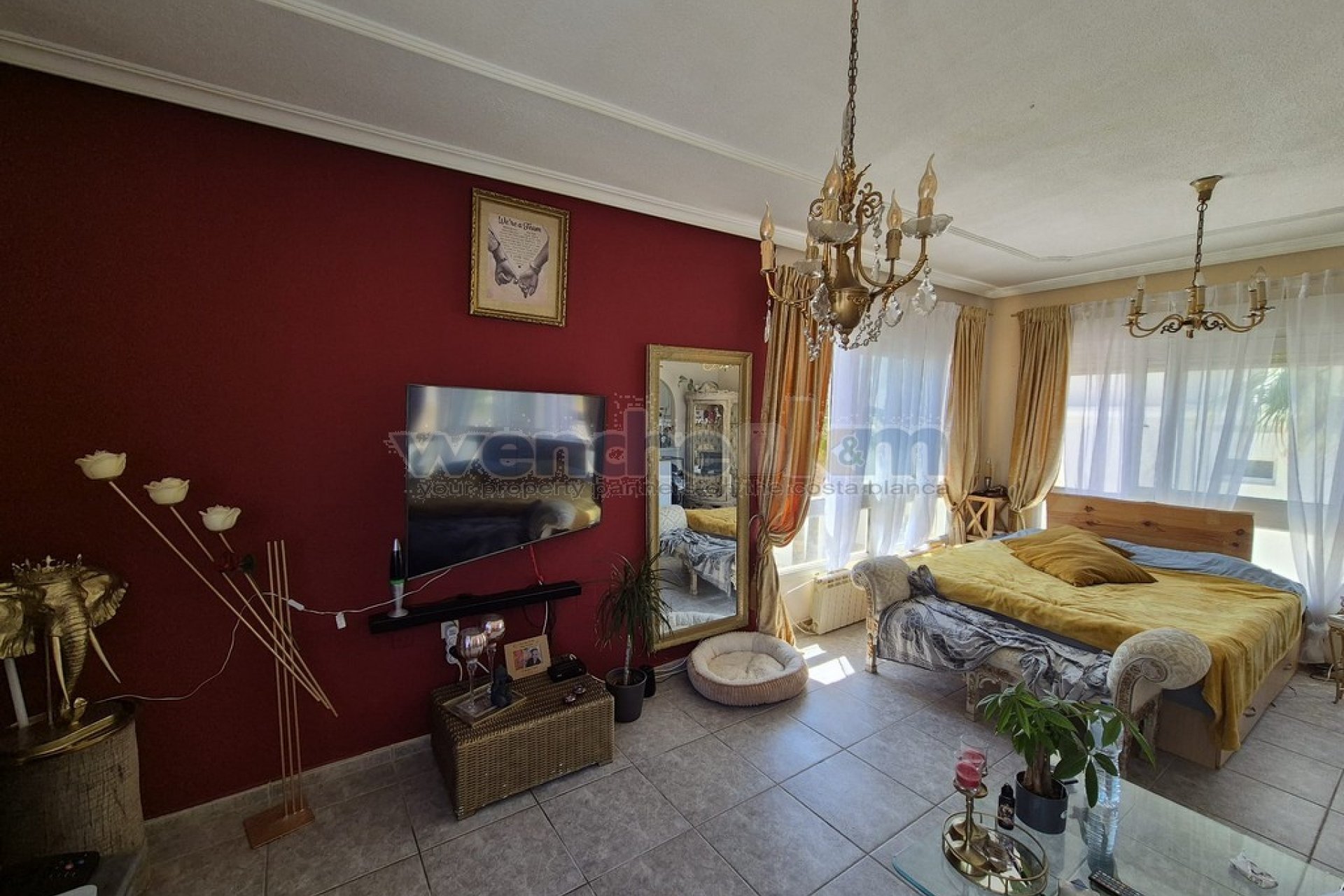 Wiederverkauf - Freistehende Villa -
San Miguel de Salinas