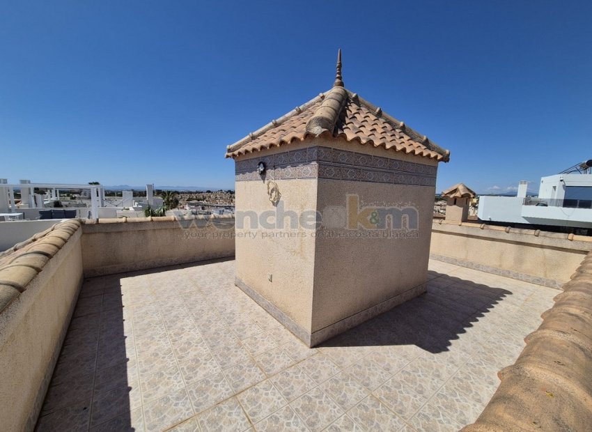 Wiederverkauf - Freistehende Villa -
San Miguel de Salinas