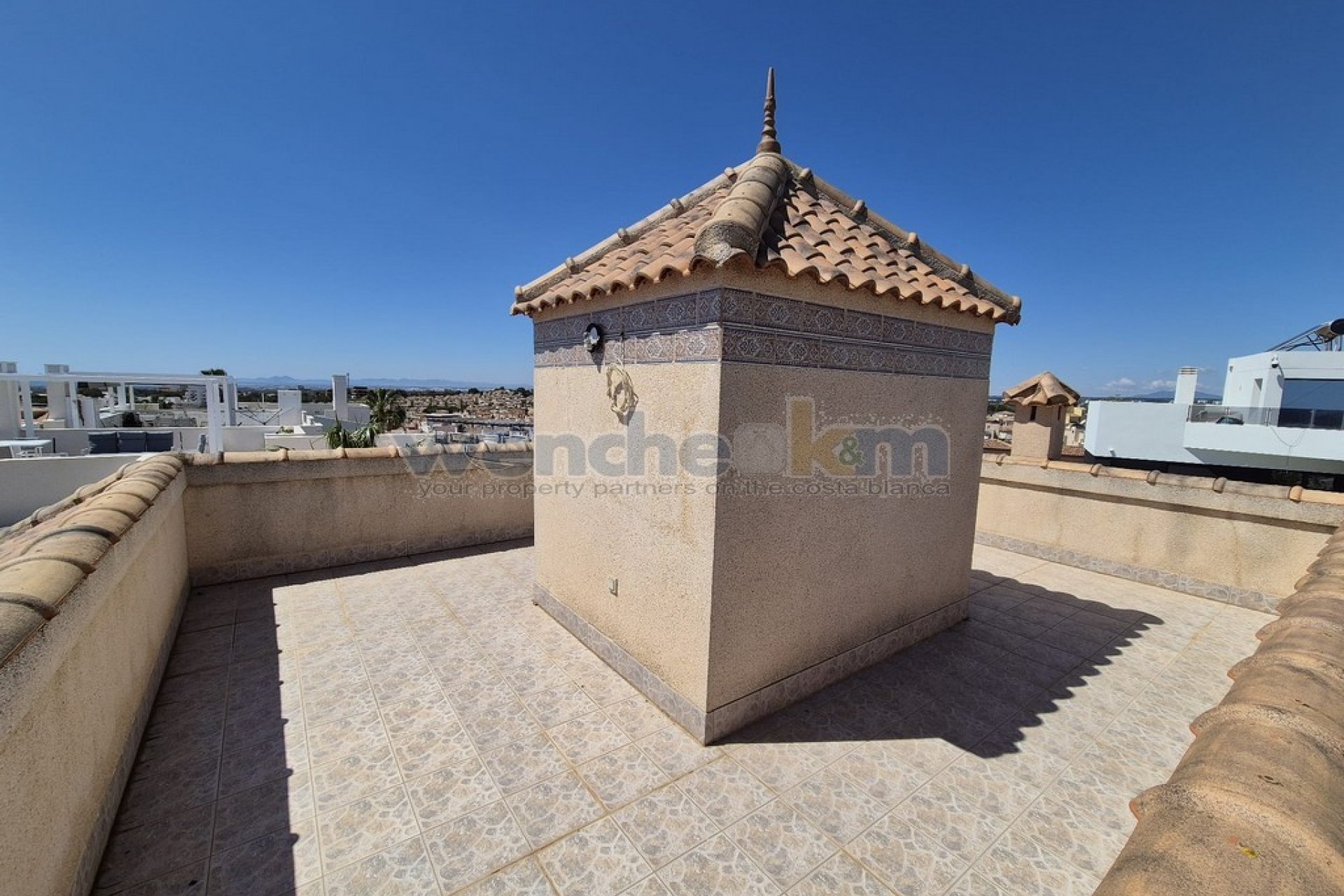 Wiederverkauf - Freistehende Villa -
San Miguel de Salinas