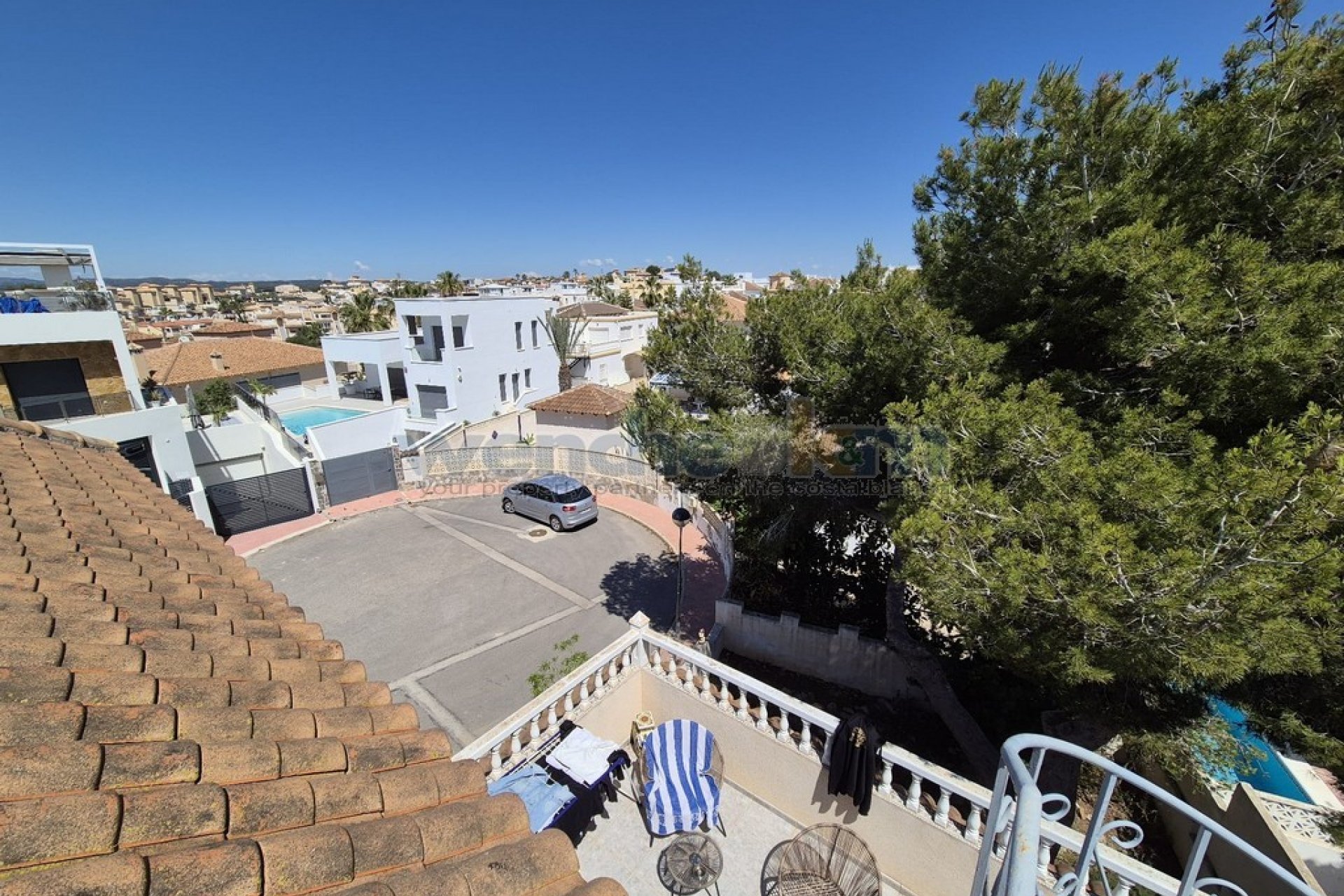Wiederverkauf - Freistehende Villa -
San Miguel de Salinas