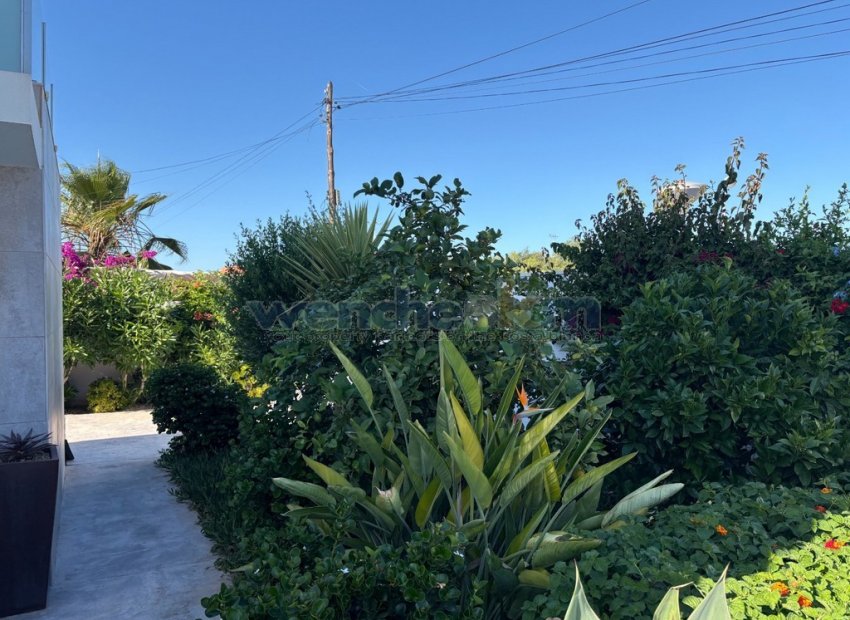 Wiederverkauf - Freistehende Villa -
Torrevieja - La Siesta - El Salado -  Torreta