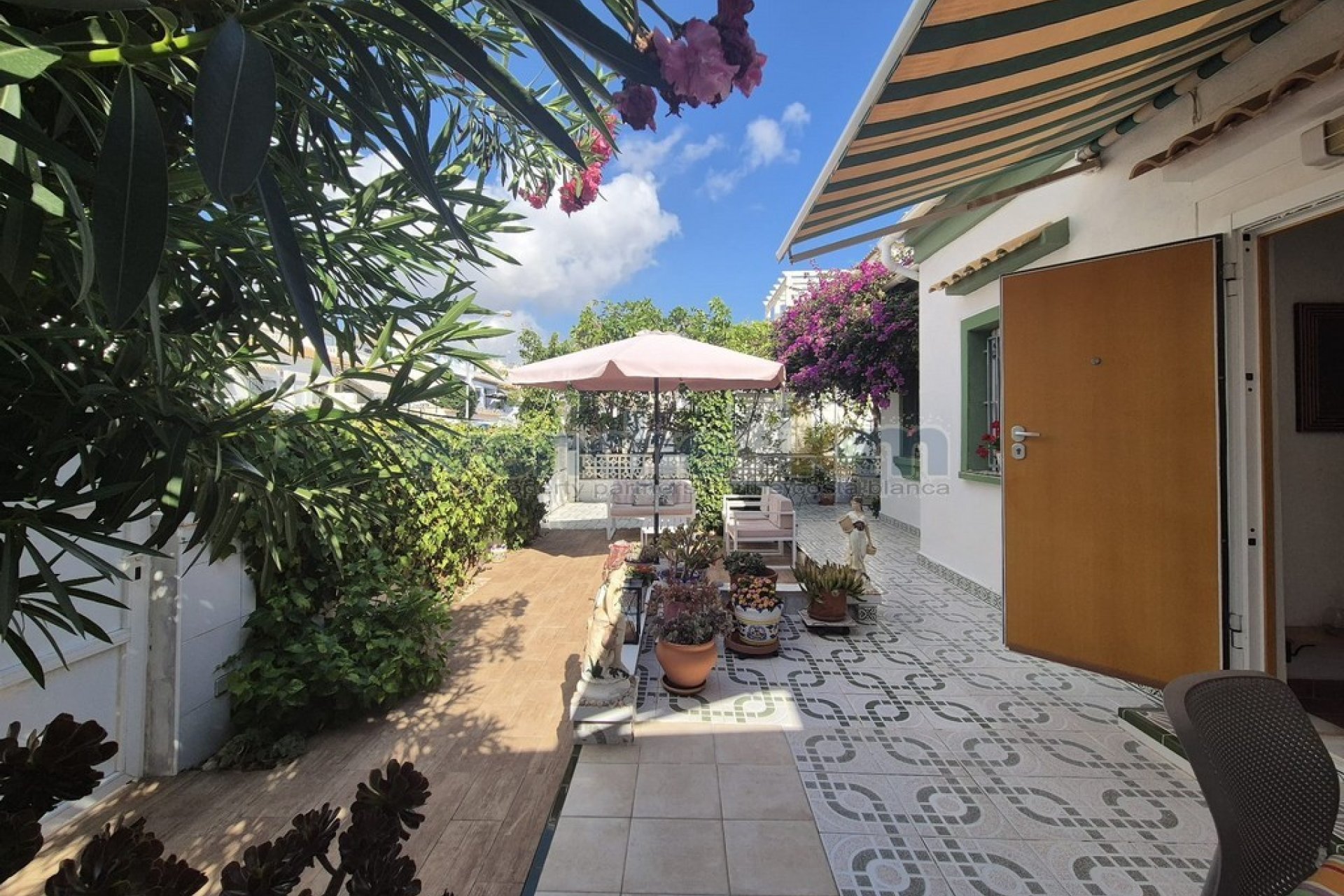 Wiederverkauf - Quatro -
Orihuela Costa - La Florida