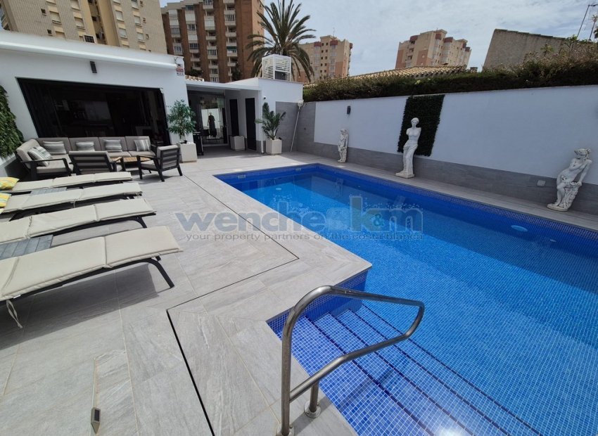 Wiederverkauf - Semi-Detached -
Orihuela Costa - Dehesa de campoamor