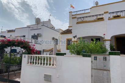 Återförsäljning - Quatro -
Orihuela Costa - Los Altos