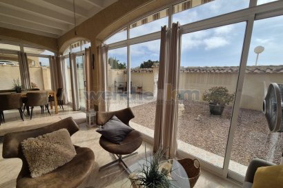 Videresalg - Frittliggende villa -
Orihuela Costa - Los Altos