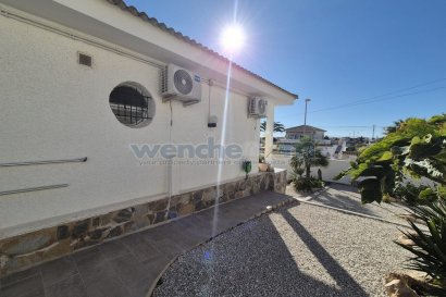 Återförsäljning - Fristående villa -
Orihuela Costa - Los Balcones