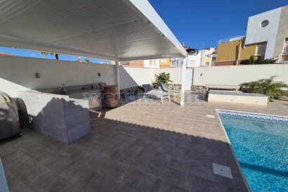 Återförsäljning - Fristående villa -
Orihuela Costa - Los Balcones