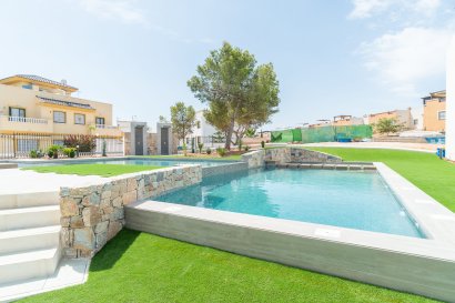 Nybyggnation - Bungalow-Lägenhet -
Torrevieja
