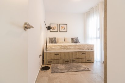 Neue Gebäude - Bungalow-Apartment -
Torrevieja