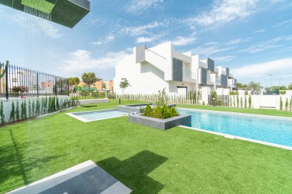 Neue Gebäude - Bungalow-Apartment -
Torrevieja