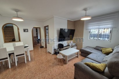 Videresalg - Quatro -
Orihuela Costa - Los Altos