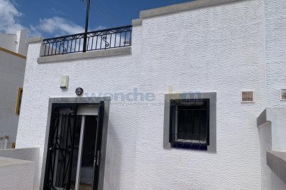 Återförsäljning - Quatro -
Orihuela Costa - Los Altos