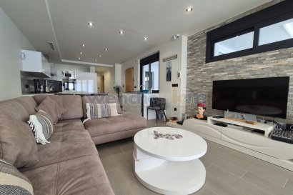 Resale - Semi-Detached -
Orihuela Costa - Dehesa de campoamor