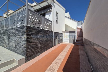 Videresalg - Quatro -
Orihuela Costa - La Florida