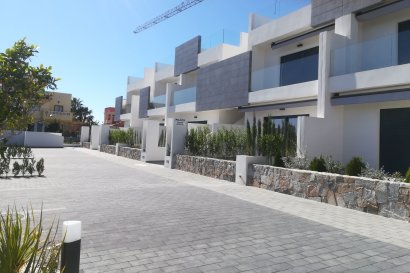 Nybyggnation - Bungalow-Lägenhet -
Torrevieja