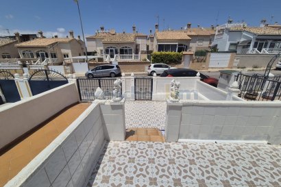 Wiederverkauf - bungalow -
Orihuela Costa - Los Altos