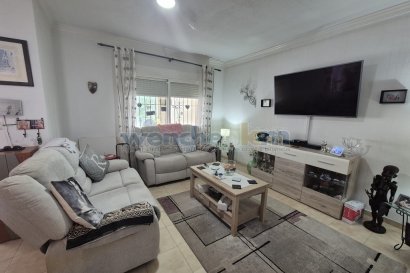Wiederverkauf - Semi-Detached -
Orihuela Costa - La Florida