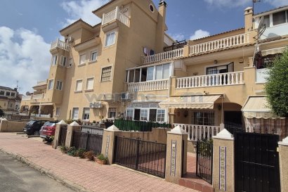 Resale - Terraced House -
Orihuela Costa - La Florida