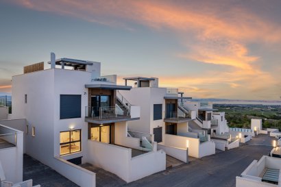 Nybyggnation - Bungalow-Lägenhet -
San Miguel de Salinas