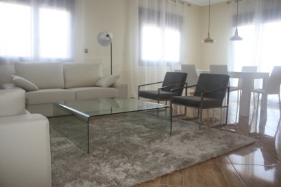 Obra nueva - Villa independiente -
Torrevieja