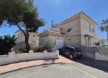 Wiederverkauf - Freistehende Villa -
San Miguel de Salinas