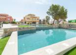 Neue Gebäude - Bungalow-Apartment -
Torrevieja