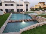 Neue Gebäude - Bungalow-Apartment -
Torrevieja